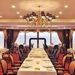 Wellborn Luxury 5* Κοτζαελί