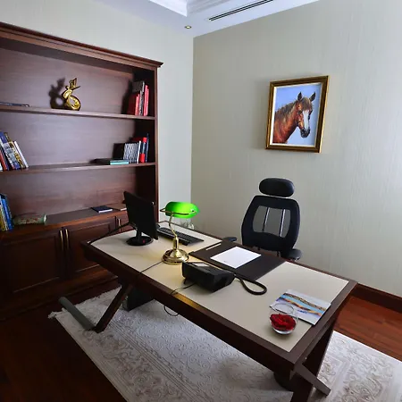 Wellborn Luxury Hotel