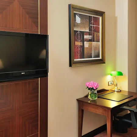 Wellborn Luxury Hotel